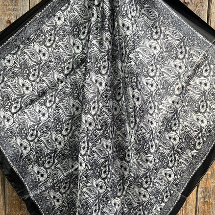35X35"  Black & White Paisley Wild Rag / Scarf WR3401